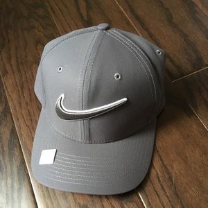 Nike stay cool golf hat